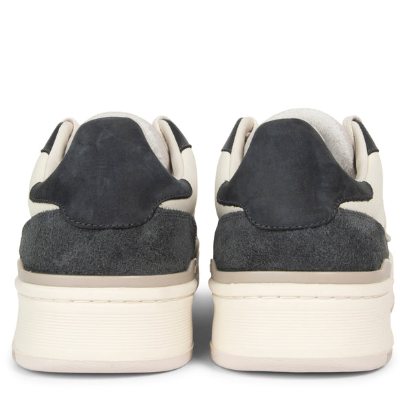 Axel Arigato Beige/Black Clay Sneaker