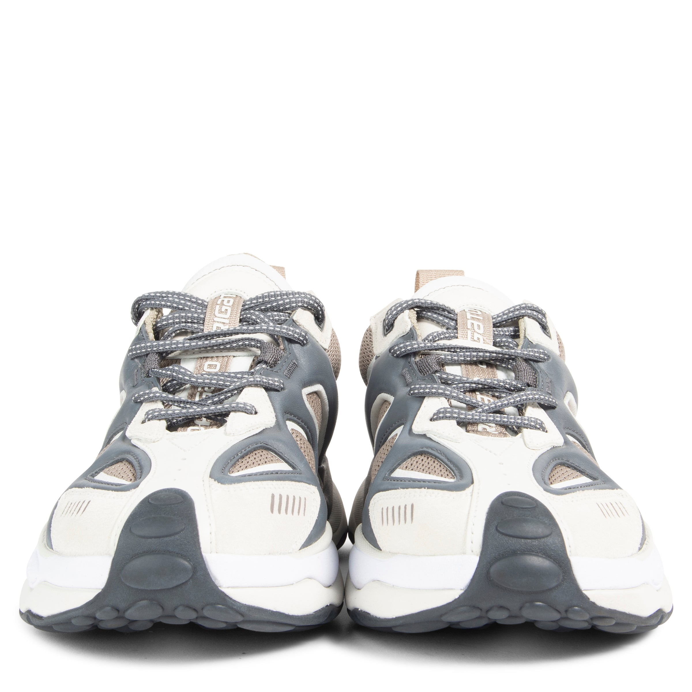 Axel Arigato Satellite Runner Sneaker in White/Beige