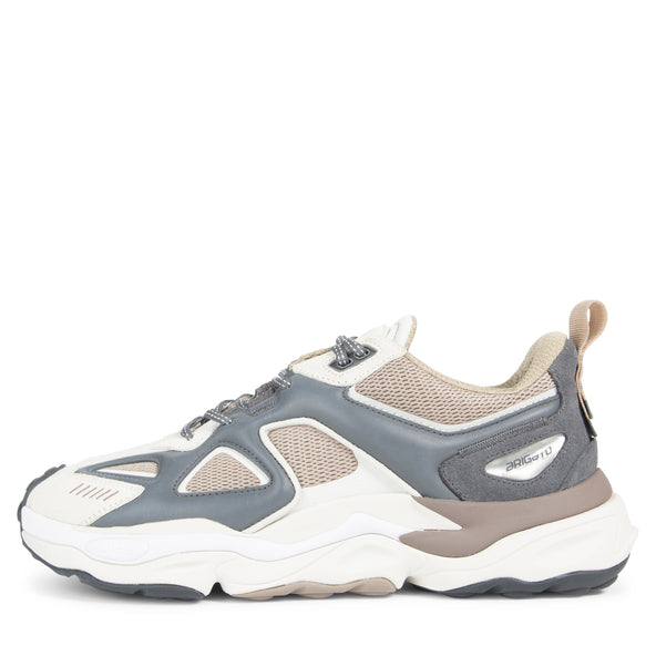 Axel Arigato Satellite Runner Sneaker in White/Beige