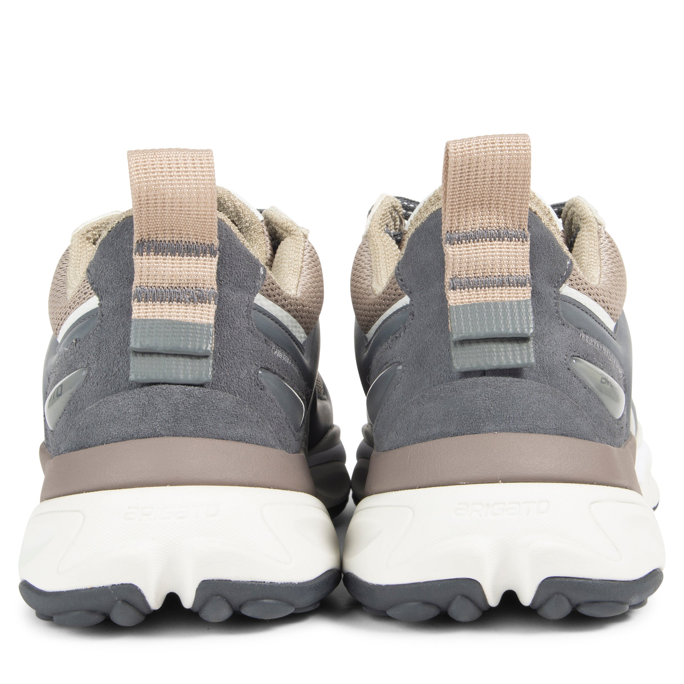 Axel Arigato Satellite Runner Sneaker in White/Beige