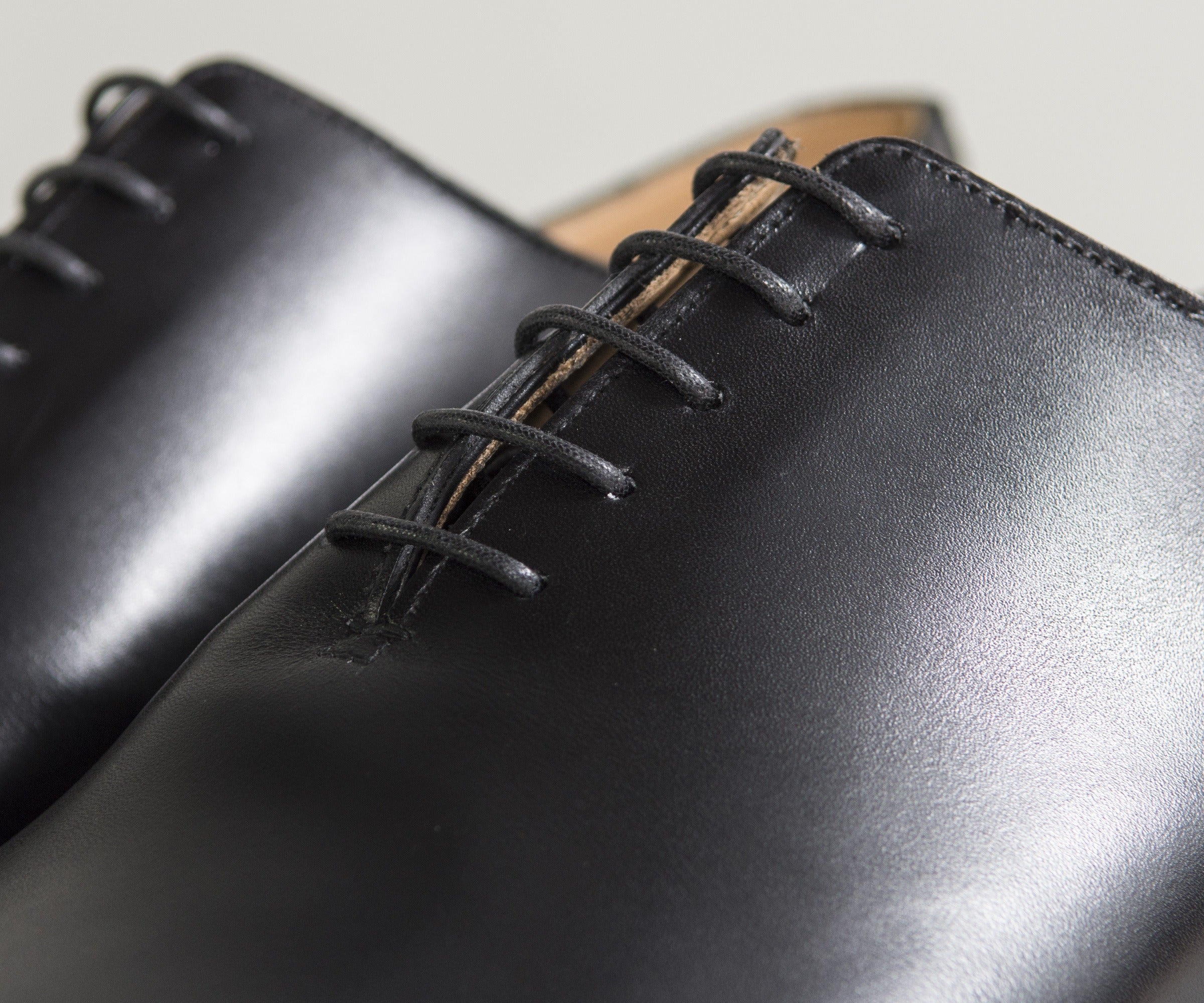 Crockett & Jones 'Alex' Calf Leather Shoes Black