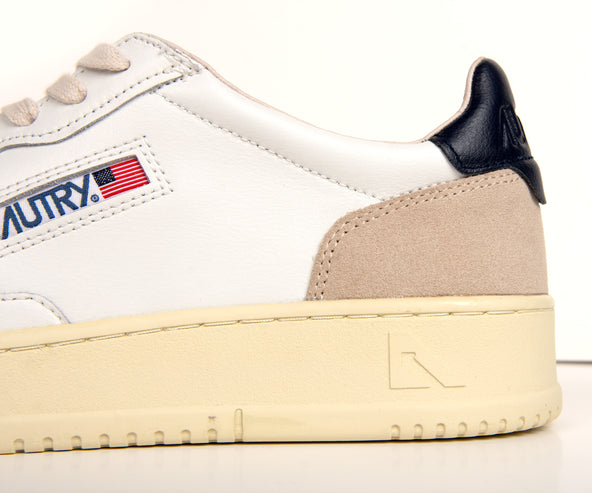 Autry Low Top Leather Sneakers White And Navy