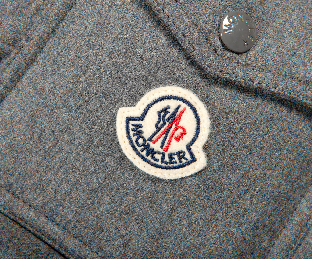 Moncler Montgenevre Short Down Jacket Grey