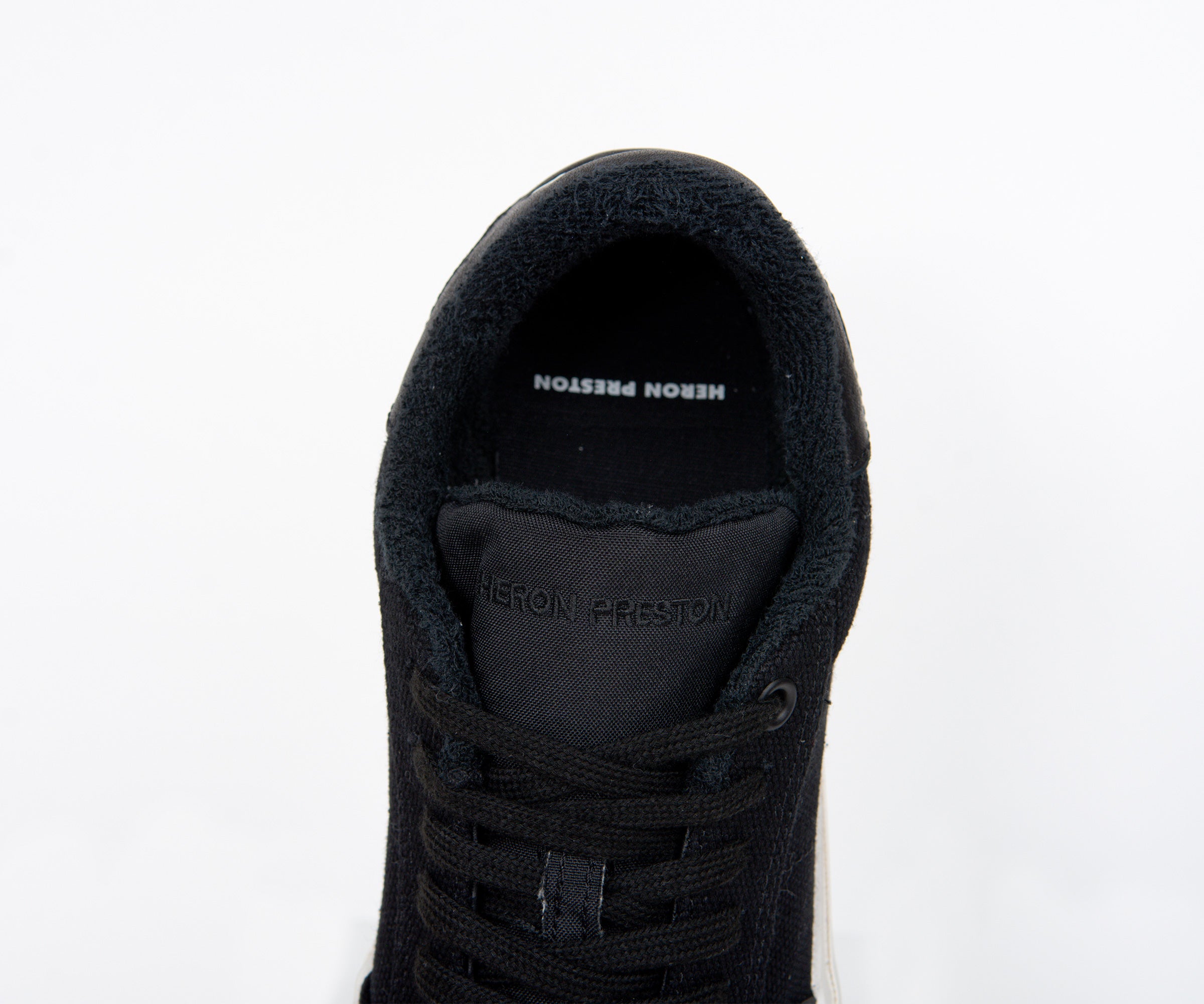 Heron Preston 'Vulcanised' Low Top Trainers Black/White